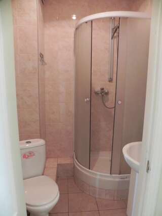 Отель Блаз Одесса Стандартный двухместный номер с 2 отдельными кроватями-1