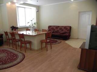 Отель Блаз Одесса Люкс с 1 спальней-2