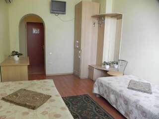 Отель Блаз Одесса Стандартный двухместный номер с 2 отдельными кроватями-3